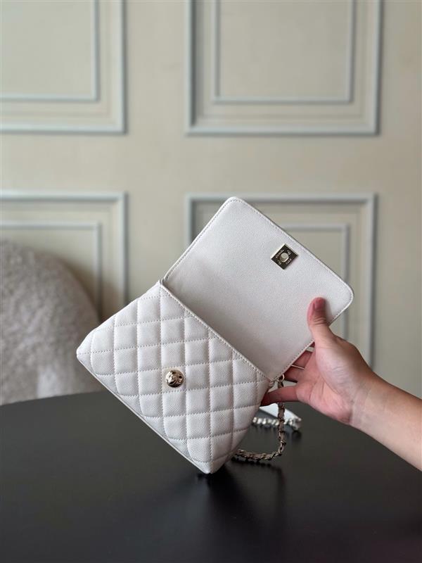 2026131222438652 700